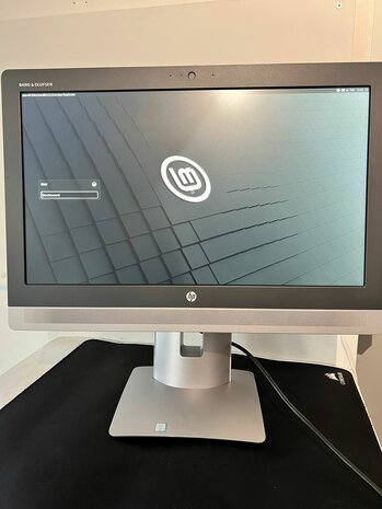 HP ELITEONE 800 G2 AIO PC | CORE i3-6100 | 8GB | 120GB SSD | 23 INCH | LINUX MINT